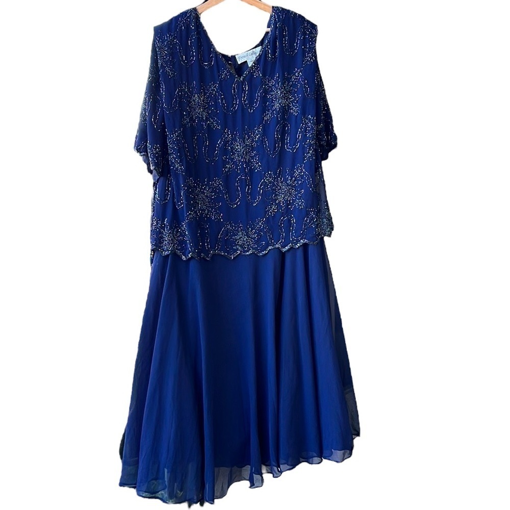 French Collizioni Evening Gown. Navy. Beaded Bodice. Chiffon Skirt. Size 7X